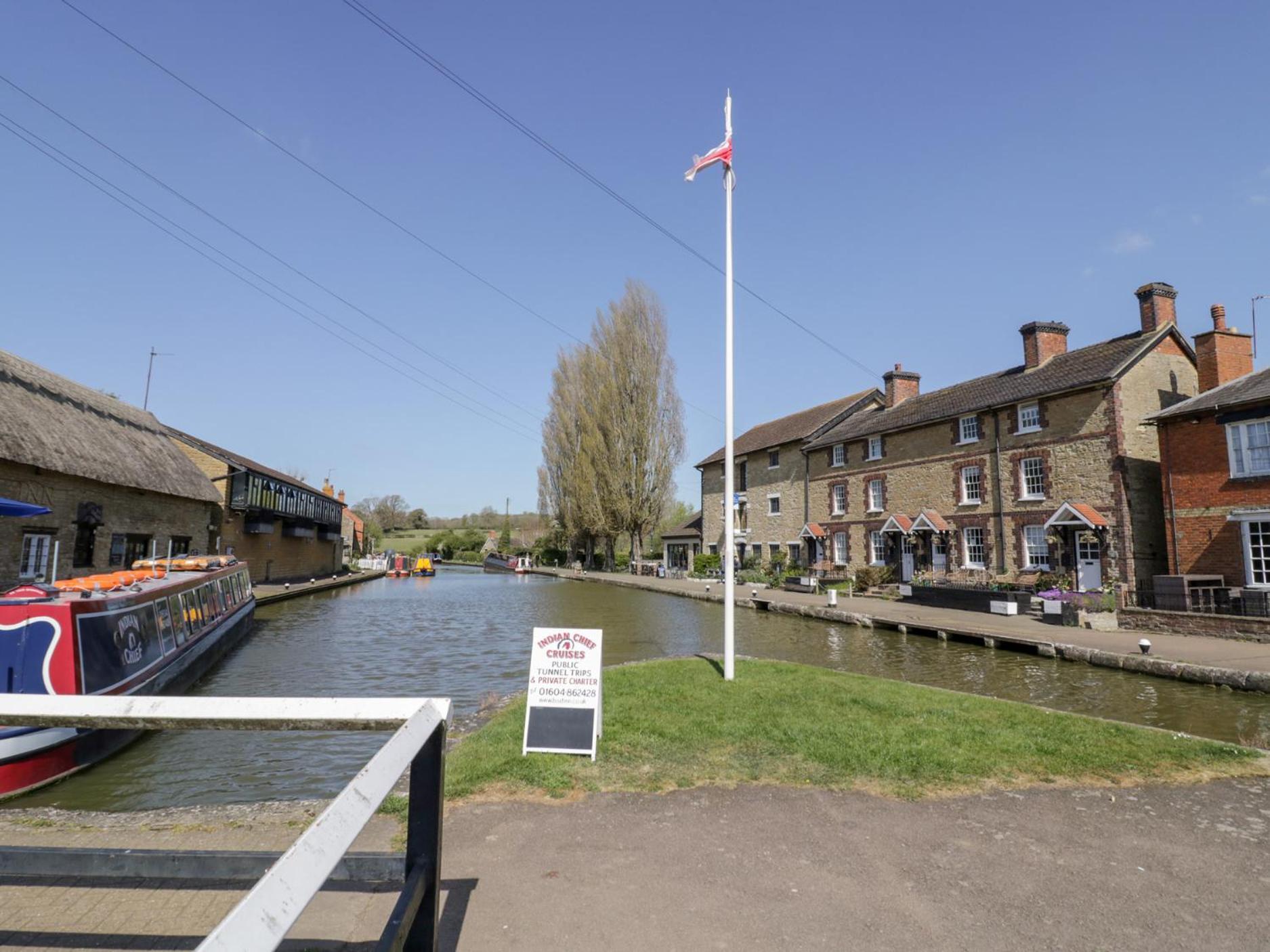 4 Canalside Cottages Тоустер Екстер'єр фото